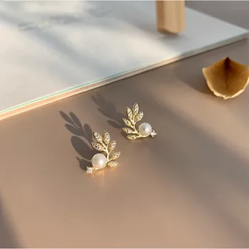 2020 Nowa moda koreański perły liście symulacja kolczyki kontrakt Joker genialny cienki Kryształ kobiety kolczyki pręta biżuteria