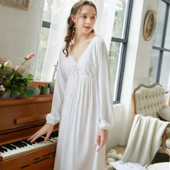 2021 wiosna nowy wzór z długim rękawem koszula nocna kobiety biała sukienka bawełna Pałac V szyi miękkie Sexy koszula nocna Księżniczka koronki odzież domowa
