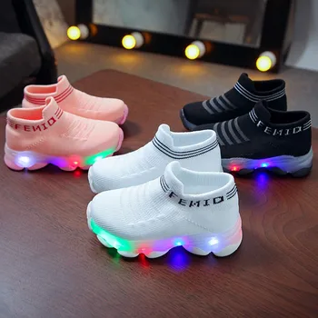 40# dziecięce buty dla Dzieci dziewczyny chłopcy litery latające tkane siatki oddychające led świecące buty do biegania oświetlenie obuwie