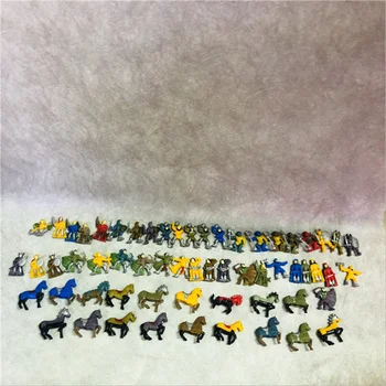 50 szt./lot kreskówka mini figurki 4 cm żołnierzy koń Bojowy wiele różnych małych zabawek dla dzieci jakość Decoratin dekoracji