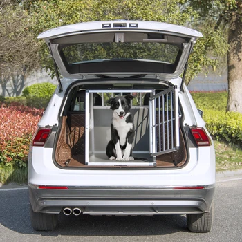 Biała czarna aluminiowa Klatka dla psów transportowa Drogowa komórka z 1 drzwiami dla zwierząt, Klatki dla psów dom opłata za Materiały