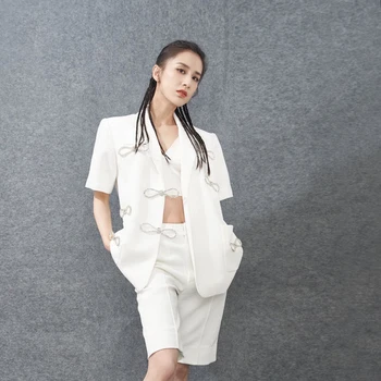 Eleganckie zestawy z dwóch części damska moda design biały rhinestone łuk swobodny komplet kurtka + Wysoka Talia krótkie spodnie stroje 2020 nowy
