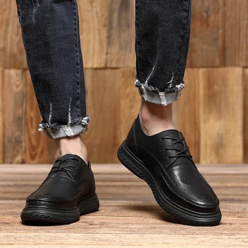 Męskie Оксфордская buty zasznurować wysokiej jakości sukienka buty męskie mieszkania ręcznie oddychające trampki moda męska skórzana buty Martin