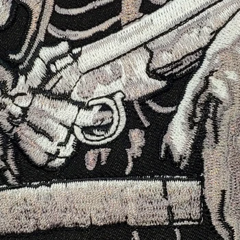 Żelazne naszywki na ubrania ręka z pistoletem czaszka kamizelka motocykl wyszywane żelazko na plecach kurtki patch DIY Czarna саржевая tkaniny