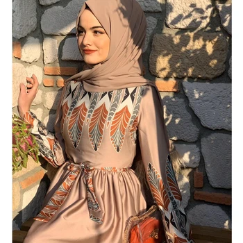 EID Kaftan Abaya Dubaj Turcja Muzułmańskie stroje Strój Kobiety Kaftan Arabski Ramadan Femme Z Długim Rękawem Drukowanych Jedwab Partii Szlafrok