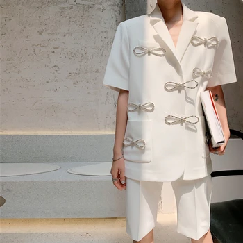 Eleganckie zestawy z dwóch części damska moda design biały rhinestone łuk swobodny komplet kurtka + Wysoka Talia krótkie spodnie stroje 2020 nowy