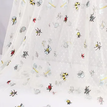 Owady вышили koronkowy materiał Dot Mesh tkanina Bee Butterfly Fabric Dress Making 150cm wide
