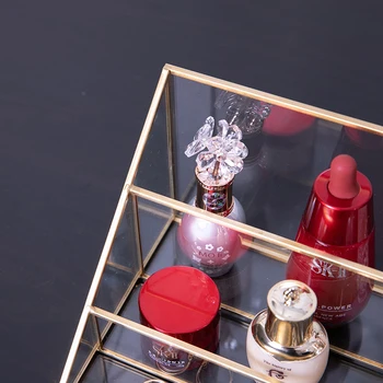 Skandynawski trójkąt regał na wystawę towarów trzy szkło makijaż skrzynia kosmetyki szminka regał do przechowywania biżuterii łazienka organizator dekoracji