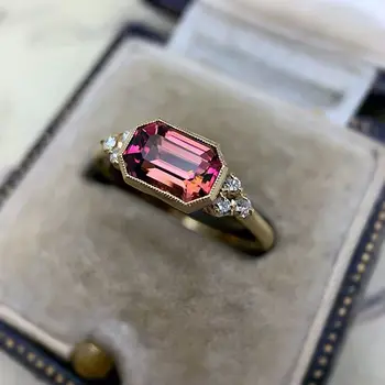 Europejski i amerykański popularna ozdoba nowy złoty galwaniczny inkrustowane rubin cyrkonią pierścionek zaręczynowy elegancki, romantyczny, słodki urodziny