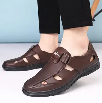 Letnie sandały ze skóry naturalnej mężczyźni hollow, codzienne buty męskie sandały męskie wygodne ubranie plaża sandlias zapatillas hnbre