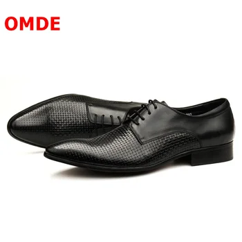 OMDE moda Ostre skarpety, skórzane buty męskie skóra naturalna męskie moda buty oddychające hollow męskie formalne buty ślubne