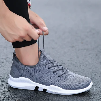 Odkryty jogging lekkie sporty dla dorosłych obuwie Męskie 2018 wiosenne buty wysokiej jakości sportowe oddychające netto trampki