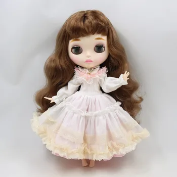 Lodowa lalka DBS Blyth różowo-biała sukienka z koronką