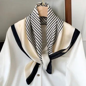 Luksusowe marki Jedwab kwadratowy plaid szalik kobiety satyna szyja włosy krawat grupa miękka praca neckerchife 2021 nowy hidżab głowa damski szal