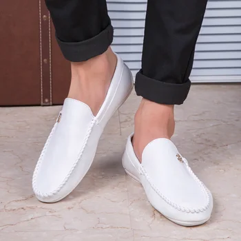 Męskie mokasyny skórzane białe codzienne buty do jazdy PU Men Flats 2019 Loafer Luxury Brand Man Slip On Shoes Male Chaussure homme