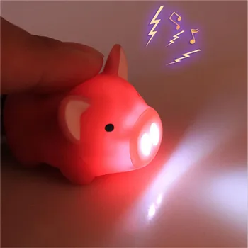 Nowość led night light cute pig led brelok latarka efekty pierścienie kreatywne zabawki dla dzieci świnia kreskówka dźwięk światło dla dzieci światła