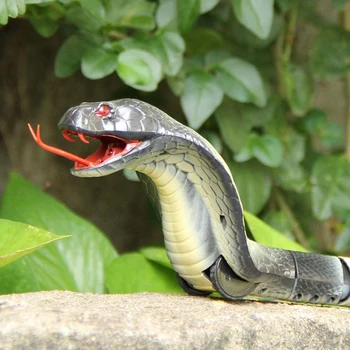 Zabawny pilot zdalnego sterowania Naja Cobra z tworzywa sztucznego wąż zabawka dla dzieci prezent wysokiej symulacja King Cobra ciekawego jajko rc zabawka
