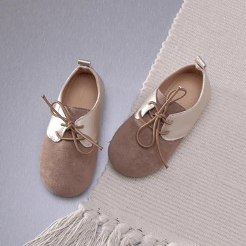 Wiosenne dziecięce skórzane buty dla dziewczynki Księżniczka залатанный kolor malucha trampki moda koronki miękkie dno Baby Girl Shoes SGF046